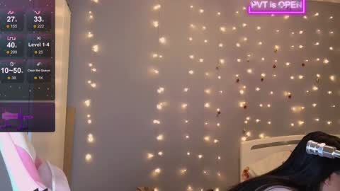 Snapshot of huggy_og chatting on 12-25-24, 04:54 Maddison online show from 12-25-24, 04:54