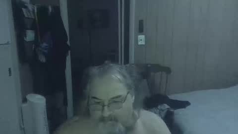 lonely huggy bear online show from 02-23-26, 12:35