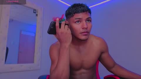 Hugo Cano online show from 04-10-26, 05:17