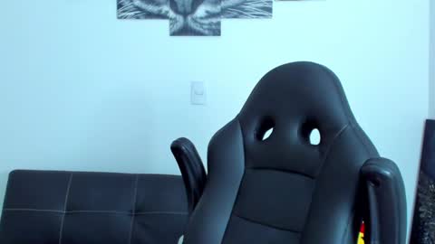 Eli online show from 01-15-25, 03:33