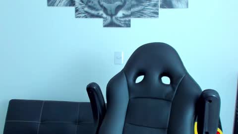 Eli online show from 02-11-25, 01:10