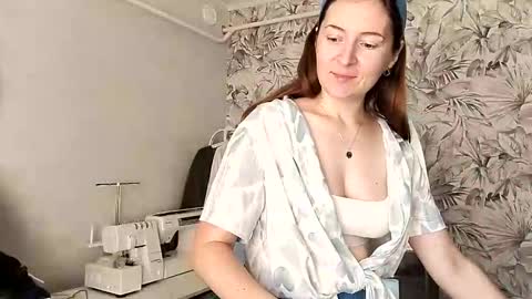 Snapshot of humpygrey chatting on 10-14-25, 08:48 HumpyGrey online show from 10-14-25, 08:48
