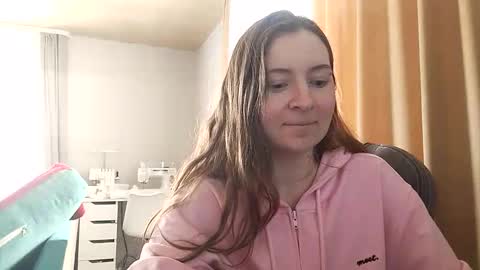 Snapshot of humpygrey chatting on 03-18-26, 06:05 HumpyGrey online show from 03-18-26, 06:05