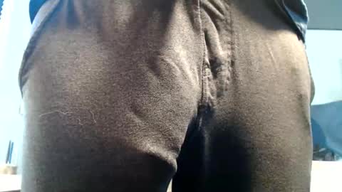 Snapshot of hung_hot_fit10 chatting on 06-03-26, 02:08 Big uncut cock dripping online show from 06-03-26, 02:08