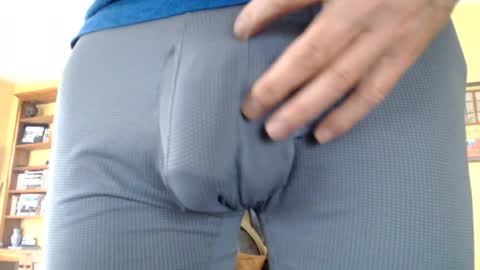 Snapshot of hung_hot_fit10 chatting on 07-12-26, 07:38 Big uncut cock dripping online show from 07-12-26, 07:38