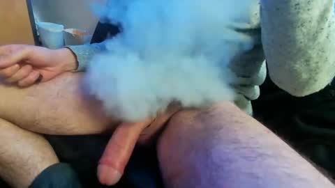 Snapshot of hungandthicksteven chatting on 01-05-25, 12:42 stevenishung online show from 01-05-25, 12:42