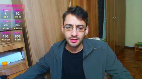 Snapshot of hungeddy chatting on 01-09-25, 04:39 Eddy online show from 01-09-25, 04:39