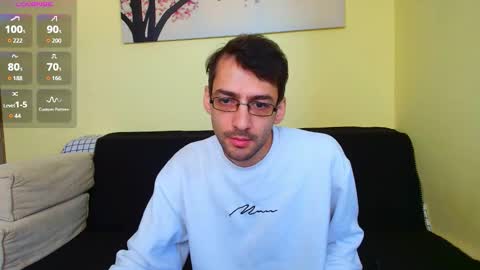 Snapshot of hungeddy chatting on 11-24-25, 08:58 Eddy online show from 11-24-25, 08:58