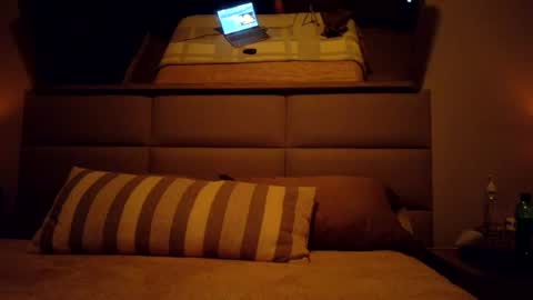 HoleyHoles online show from 06-19-26, 01:26
