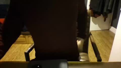 Snapshot of hunghard2004 chatting on 11-30-25, 11:20 hunghard2004 online show from 11-30-25, 11:20