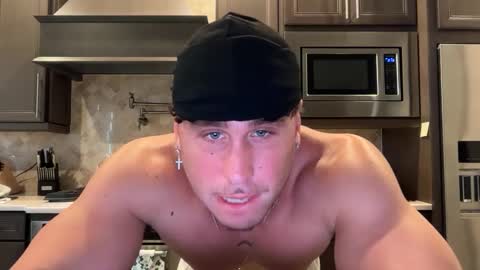 Snapshot of hungkingg22 chatting on 10-07-25, 05:10 hungkingg22 online show from 10-07-25, 05:10