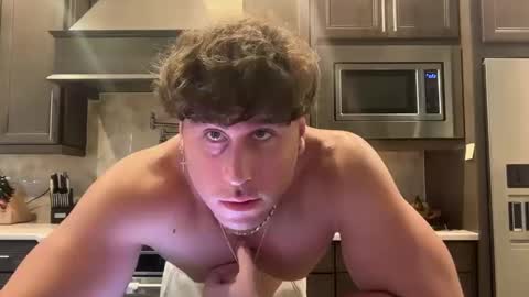 Snapshot of hungkingg22 chatting on 10-11-25, 02:37 hungkingg22 online show from 10-11-25, 02:37