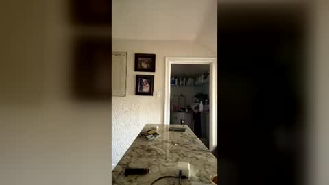 Snapshot of hunglordy chatting on 06-20-26, 02:09 Long and Ready online show from 06-20-26, 02:09