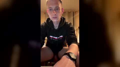 Snapshot of hungteasex chatting on 04-20-26, 10:33 HungTeaseX online show from 04-20-26, 10:33