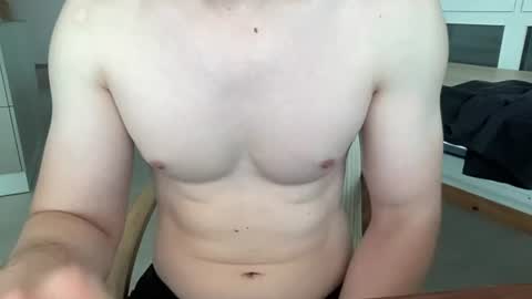 Snapshot of hungwank95 chatting on 07-04-26, 04:02 hungwank95 online show from 07-04-26, 04:02