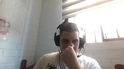 Snapshot of hungweeb chatting on 01-16-26, 07:40 Rod online show from 01-16-26, 07:40