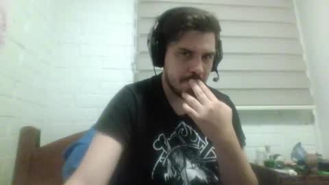 Snapshot of hungweeb chatting on 03-17-26, 01:32 Rod online show from 03-17-26, 01:32