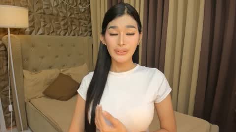 hunkhomerontop online show from 10-26-25, 07:25