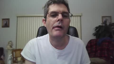 Snapshot of hunkmasclefad458 chatting on 10-20-25, 04:57 hunkmasclefad458 online show from 10-20-25, 04:57
