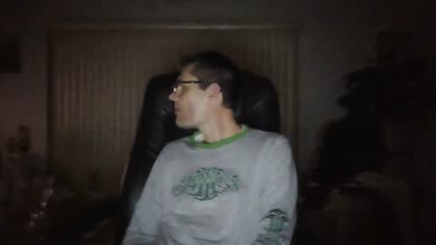 Snapshot of hunkmasclefad458 chatting on 06-16-26, 04:37 hunkmasclefad458 online show from 06-16-26, 04:37