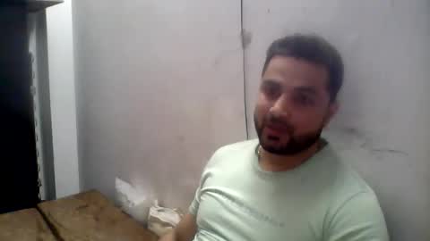 Snapshot of hunkster102 chatting on 06-09-26, 04:07 hunkster102 online show from 06-09-26, 04:07
