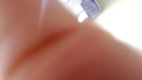 Snapshot of hunkyneighbor chatting on 12-20-24, 05:40 leo online show from 12-20-24, 05:40