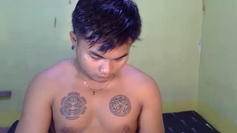 hunkyzeus online show from 10-19-25, 04:18