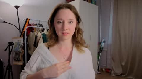 Ines online show from 05-21-26, 05:31