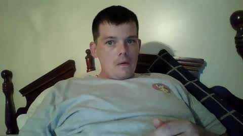 Snapshot of huntdog1221 chatting on 06-27-26, 02:38 huntdog1221 online show from 06-27-26, 02:38