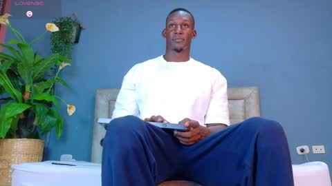 Hunter  online show from 04-15-26, 07:21