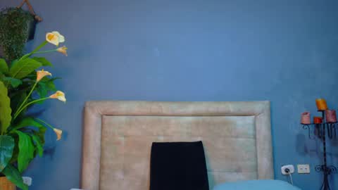 Snapshot of hunter_biggest chatting on 05-19-26, 01:11 Hunter online show from 05-19-26, 01:11