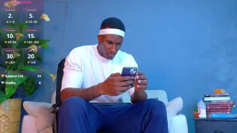 Snapshot of hunter_biggest chatting on 06-13-26, 01:25 Hunter online show from 06-13-26, 01:25
