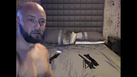 HunterandEsme online show from 01-10-25, 06:31