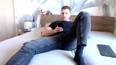 Hunter Bridges online show from 03-08-25, 10:54