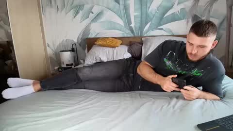 Hunter Bridges online show from 11-23-25, 08:58