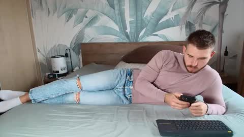 Hunter Bridges online show from 11-30-25, 08:51