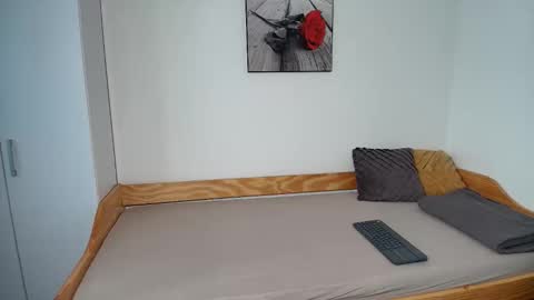 Hunter Bridges online show from 01-10-26, 08:05