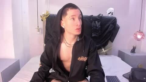 hunterheat_ online show from 10-30-25, 01:45