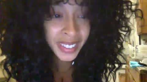 Snapshot of hunyybunz chatting on 12-14-24, 12:55 Goddess Hunyy online show from 12-14-24, 12:55