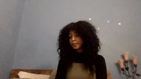 Snapshot of hunyybunz chatting on 01-11-25, 03:55 Goddess Hunyy online show from 01-11-25, 03:55