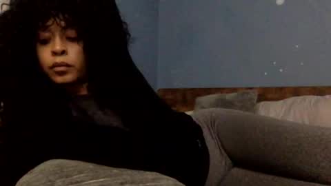 Snapshot of hunyybunz chatting on 02-10-25, 03:57 Goddess Hunyy online show from 02-10-25, 03:57