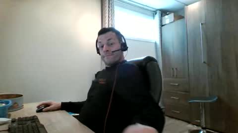 hurley7890 online show from 12-15-25, 06:01