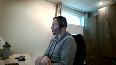 hurley7890 online show from 05-20-26, 02:23