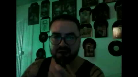 Snapshot of hurtadodirector chatting on 04-30-26, 02:40 hurtadodirector online show from 04-30-26, 02:40