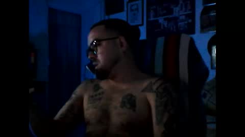 Snapshot of hurtadodirector chatting on 05-18-26, 07:25 hurtadodirector online show from 05-18-26, 07:25