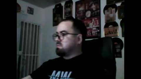 Snapshot of hurtadodirector chatting on 06-01-26, 06:04 hurtadodirector online show from 06-01-26, 06:04