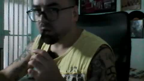 Snapshot of hurtadodirector chatting on 06-14-26, 04:47 hurtadodirector online show from 06-14-26, 04:47