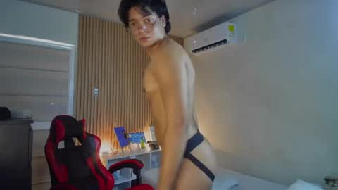 Snapshot of husband_xxx chatting on 04-27-26, 05:55 husband_xxx online show from 04-27-26, 05:55