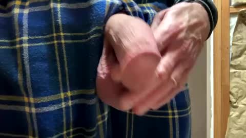 huskey300 online show from 02-22-25, 04:40