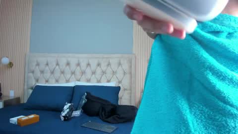 hxxyro online show from 04-09-26, 01:16